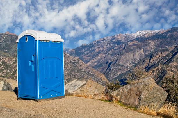 Porta potty delivery and setup in Daisetta, TX
